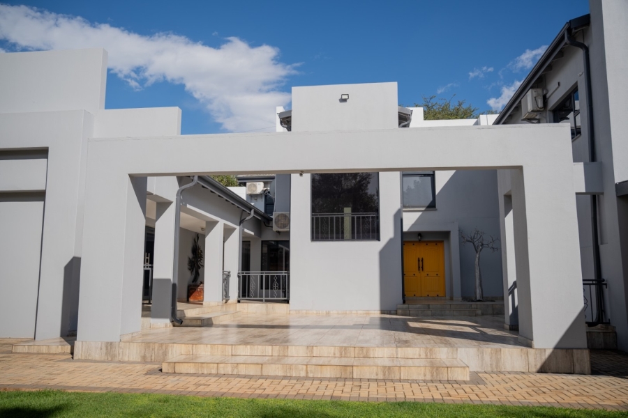 6 Bedroom Property for Sale in Wilkoppies North West